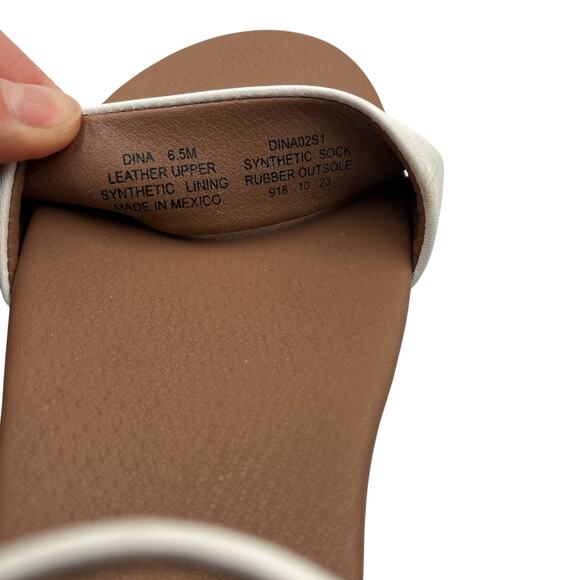 Steve Madden Dina Ankle Strap Leather Flat Sandals White Size 6.5M - Picture 9 of 9